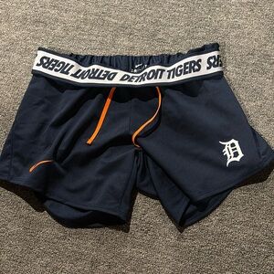 Nike dry fit Detroit Tigers shorts